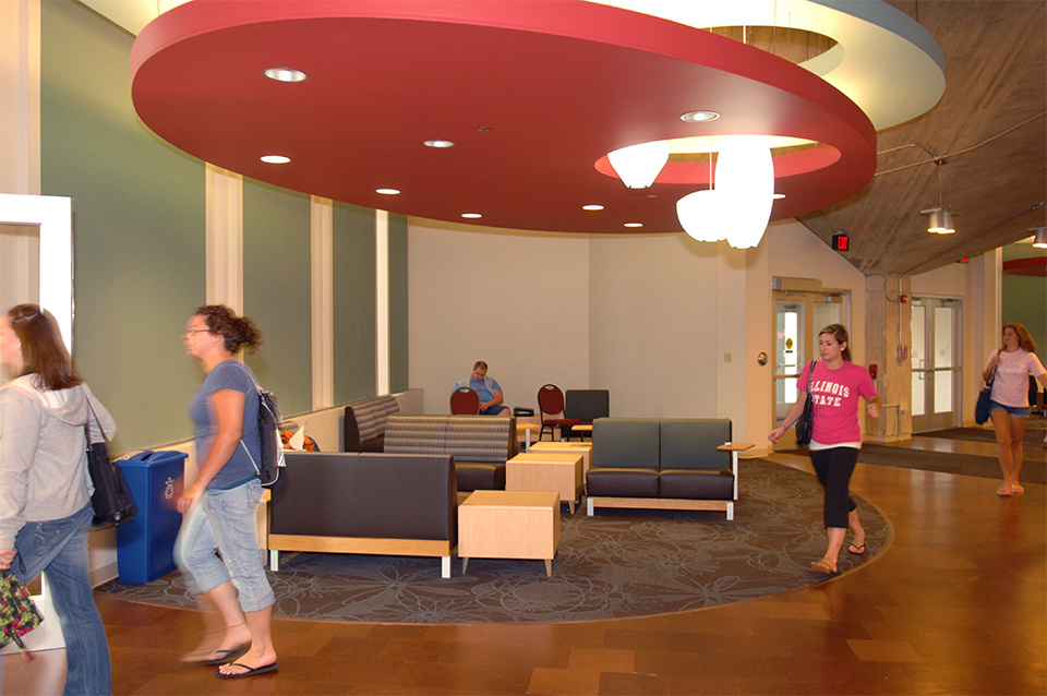 Breezeway between Manchester and Hewett Halls.